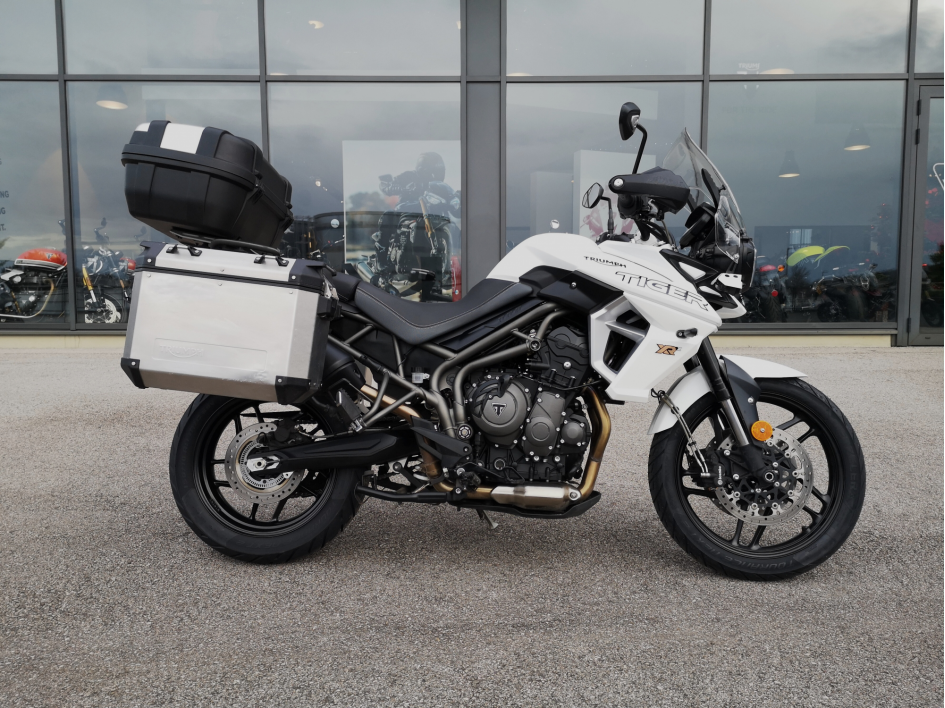 TRIUMPH TIGER 800 XRX