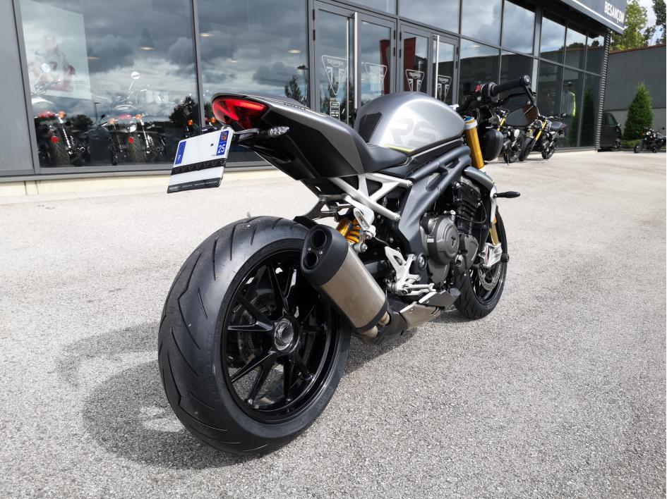 TRIUMPH SPEED TRIPLE 1200 RS
