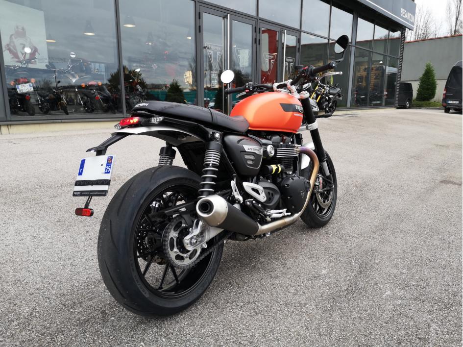 TRIUMPH SPEED TWIN 1200