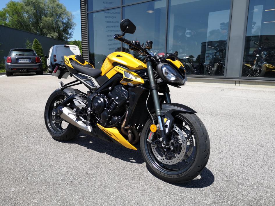 TRIUMPH STREET TRIPLE 765 RS