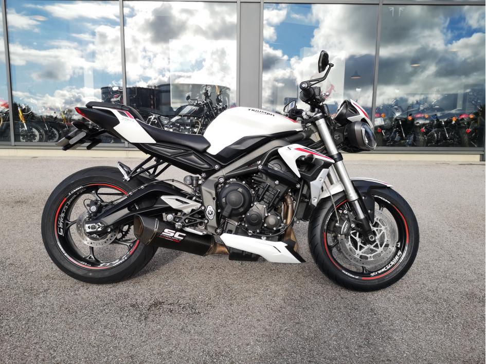 TRIUMPH STREET TRIPLE 660 S A2