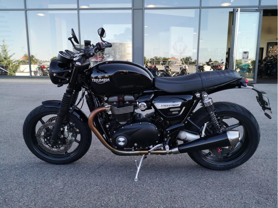 TRIUMPH SPEED TWIN 1200