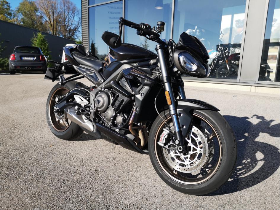 TRIUMPH STREET TRIPLE 765 RS