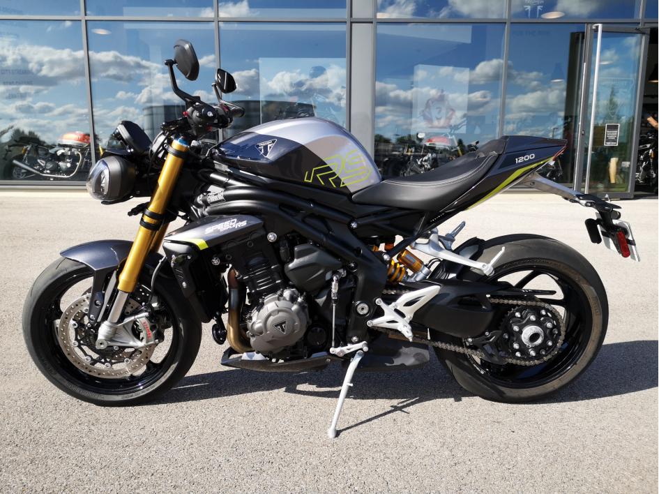TRIUMPH SPEED TRIPLE 1200 RS