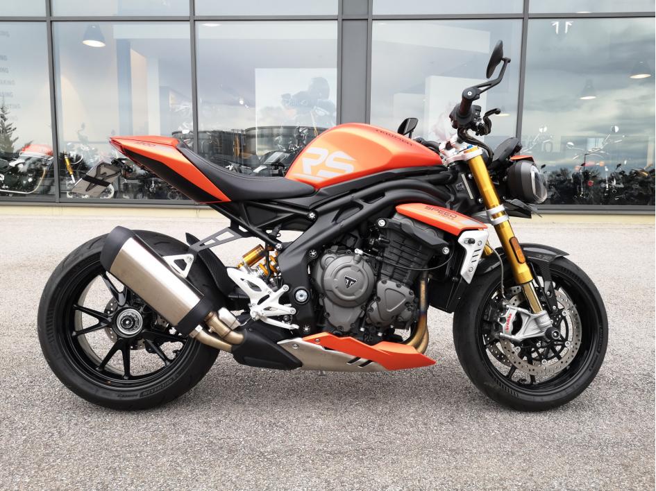 TRIUMPH SPEED TRIPLE 1200 RS