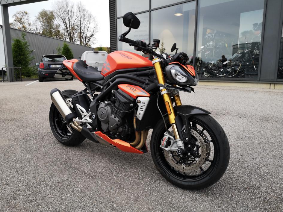 TRIUMPH SPEED TRIPLE 1200 RS