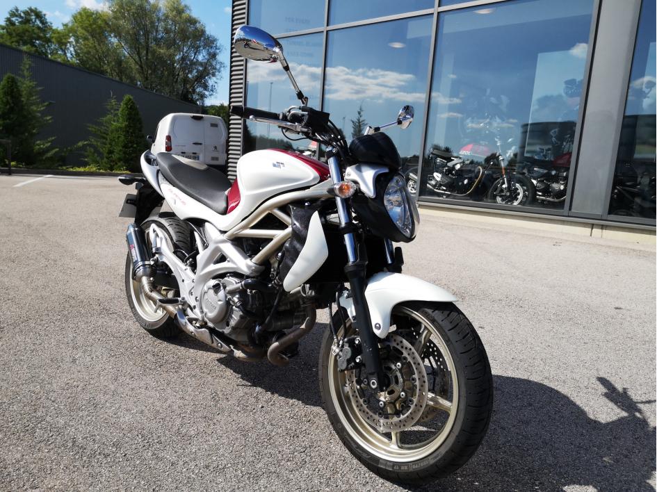 SUZUKI GLADIUS 650