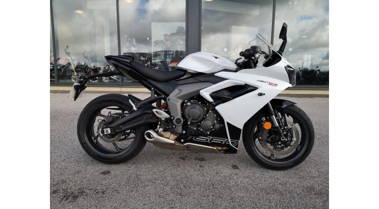 TRIUMPH 	DAYTONA 660