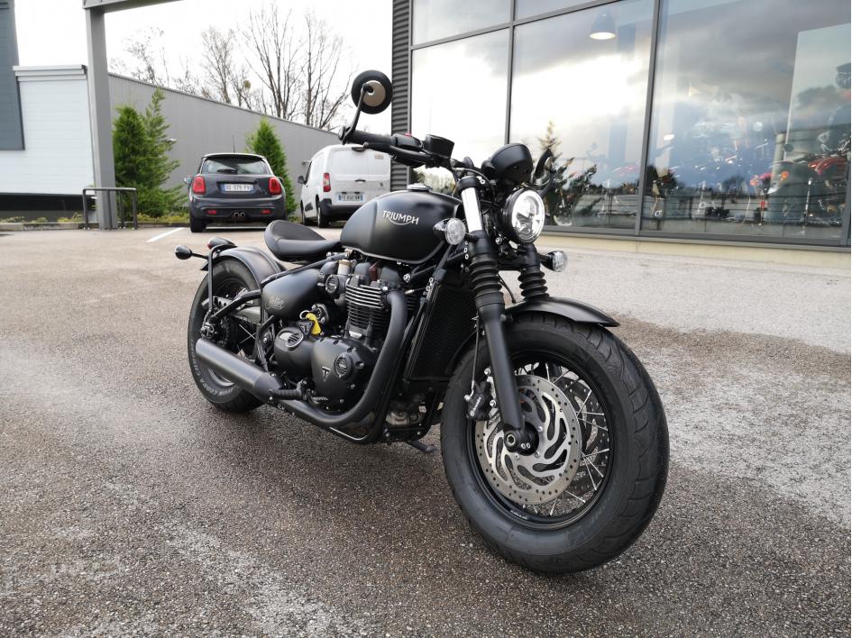 TRIUMPH Bonneville Bobber 1200