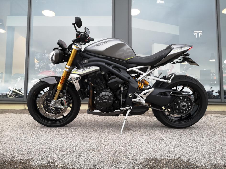TRIUMPH SPEED TRIPLE 1200 RS