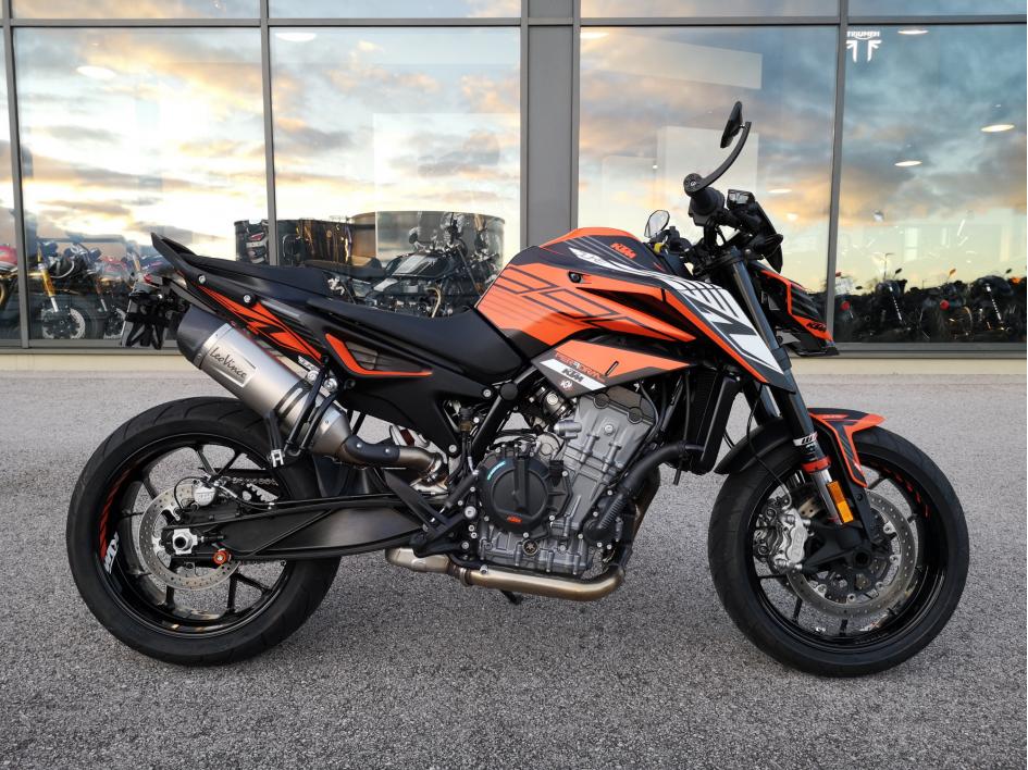 KTM 890 DUKE
