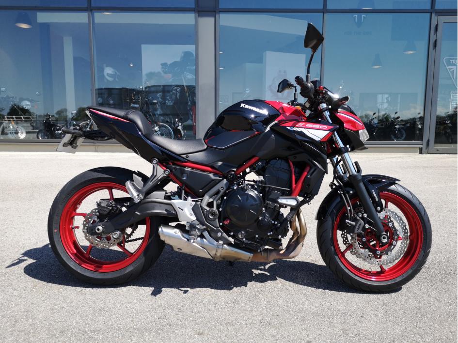 KAWASAKI Z 650 (47.5CV)
