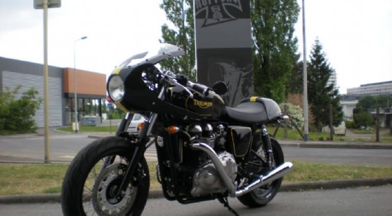 Thruxton 1