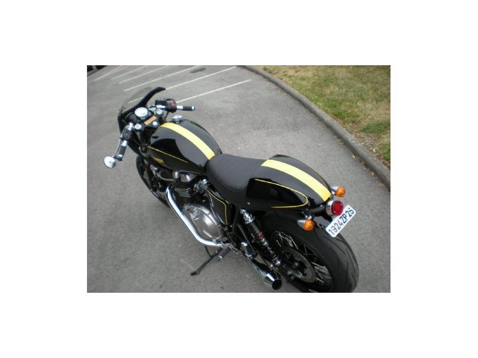 Thruxton 1